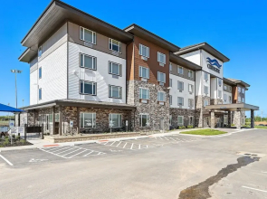 Holiday Inn Express Kansas City North – Parkville by IHG