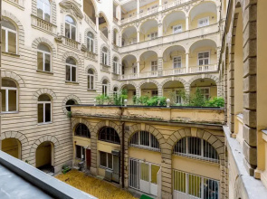 Budapest Holidays Harmony