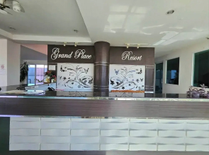 Grand Place Resort