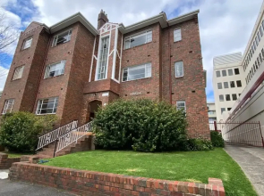 Charming Art Deco Unit in East Melbourne
