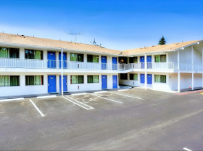 Motel 6 Tigard, OR - Portland South - Lake Oswego