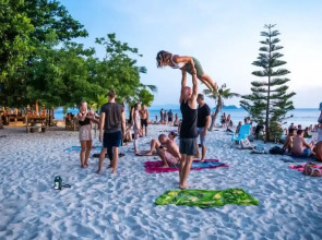Bodega Pool Party Koh Phangan