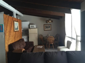 Moore's Mountain Lodge