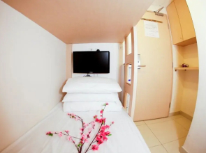 Elog Inn Fest at Lucky House