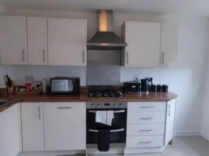 Ferndale Serviced 4 Bedroom 2 Bath House