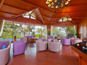 Diamond Cliff Resort & Spa, Patong Beach