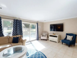 729 Queens Grant
