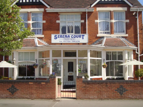 Serena Court Hotel