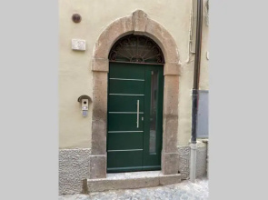 DOMUS TUSCIA APARTMENTS Via Estrema 2