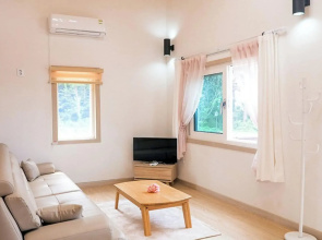 Yangyang Pinot Tree Pension