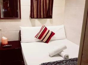 Skyline Hostel Hong Kong