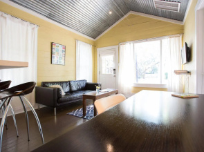 Travis Heights Modern I