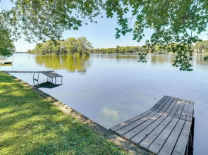 Riverfront Dixon, Illinois, Vacation Rental!