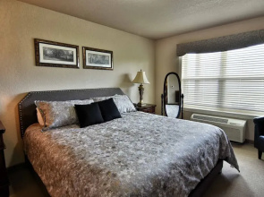 Unit 311 1 Bd/ 1 Ba Condo 1 Bedroom Condo by RedAwning