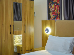 La Veda Manor Luxury Apartment