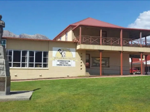 Mt Lyell Motor Inn