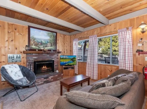 044 - Lazy Bear Chalet