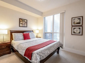 Galaxy Suites 300 Front Unit 2705