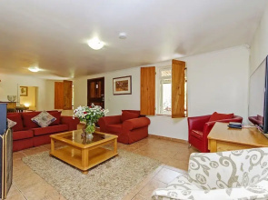Stornoway Lodge