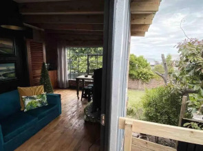 Lovely one bedroom vacation apartment in Knysna.