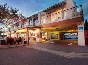 Semaphore Blue Apartments