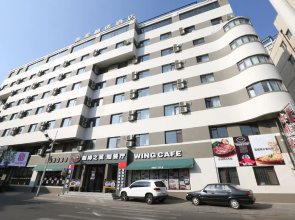 Homeinn Plus Hotel (Dandong Yalu River Grand Bridge Broken Bridge Scenic Area Railway Station)