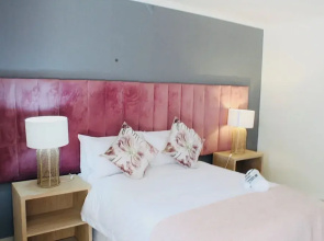 Remarkable 1-bed Apartment in Sandton