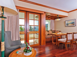 Diamond Cliff Resort & Spa, Patong Beach