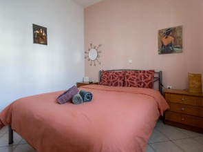 Honey apartment LA