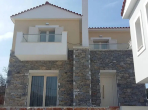 Luxury Holiday Home 4 Bedroom Villa in Paleokastro