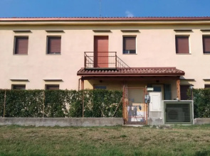 intero appartamento con giardino e colazione Dario