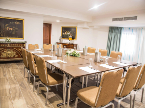 AX The Victoria Hotel