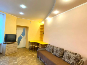 Apartment on Zaliznychna street