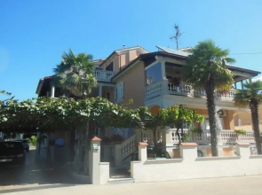 Pretty Apartment With Balcony