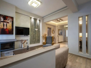Maison De Luxx A10, Cozy Apartment with Garden In Larissa