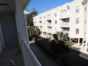 Charleston Village #102