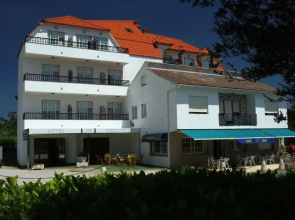 Hotel JR