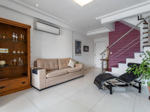 Pineapples LC2207 | Coverage in Barra da Tijuca