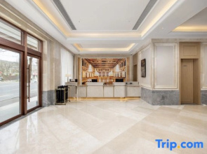 Vienna Hotel (Dingxi Railway Station Branch)