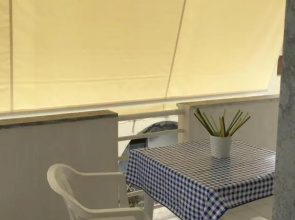 Webus Apartments