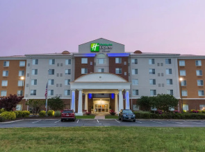 Holiday Inn Express Petersburg, an IHG Hotel