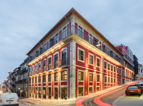 Dorma Almada Porto