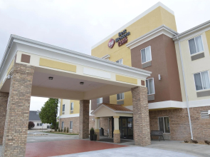 Holiday Inn Express Hotel & Suites Liberal