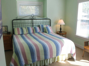 Captain's Cottage Suites