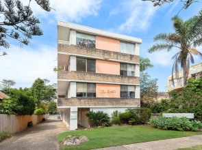 Surf Side Oasis with Balcony near Beach