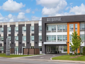 Hotel Railwayparc Montreal, Tapestry Collection By Hilton
