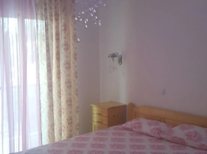 Tania Apartments