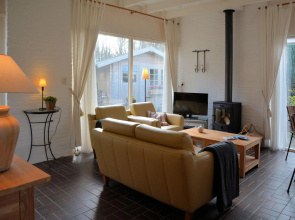 Lovely Family House on Edge of Park near Lake & Sea