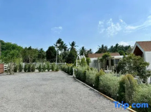The Aura Pranburi
