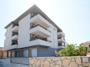 Apartments Summer Residence Maja